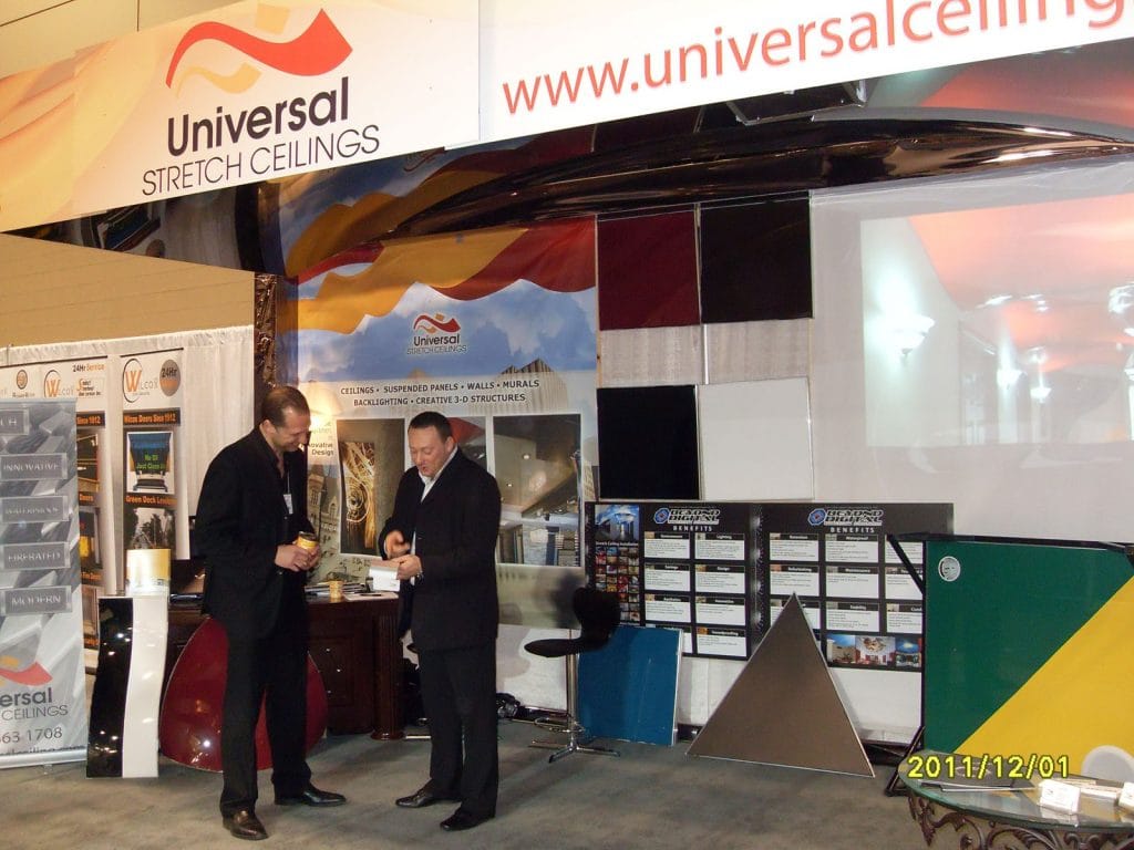 custom sings and banners from stretch fabric by laqfoil